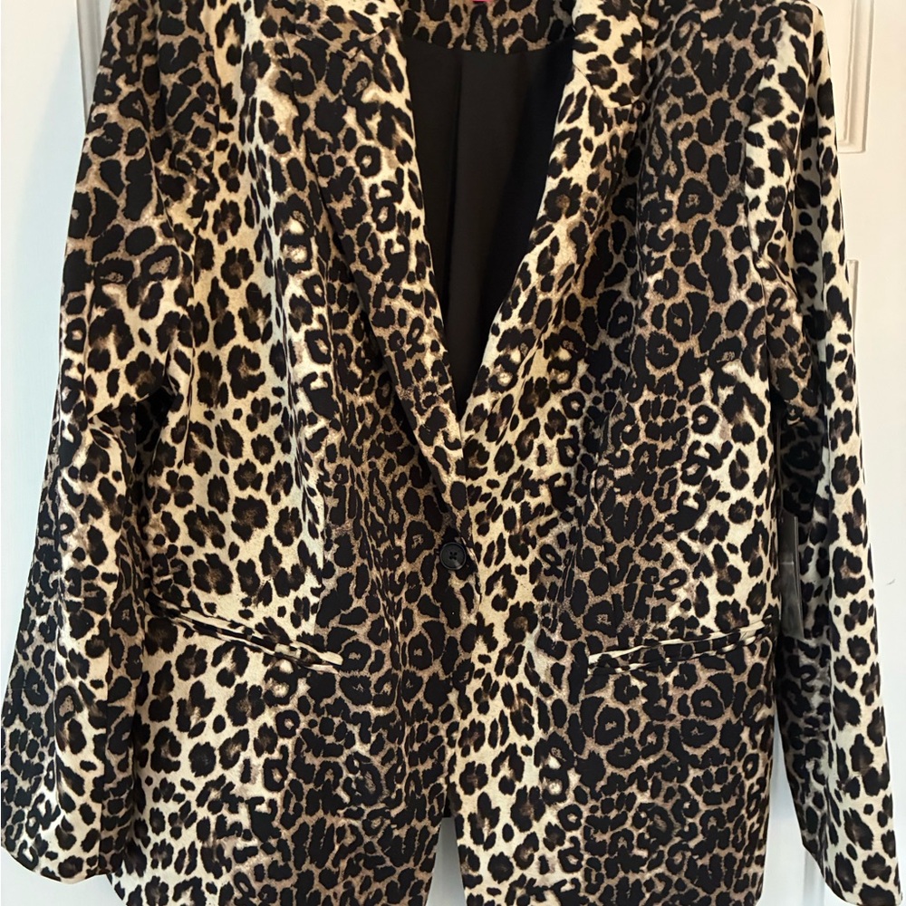 Vince Camuto Leopard-Print Blazer in Black and Tan